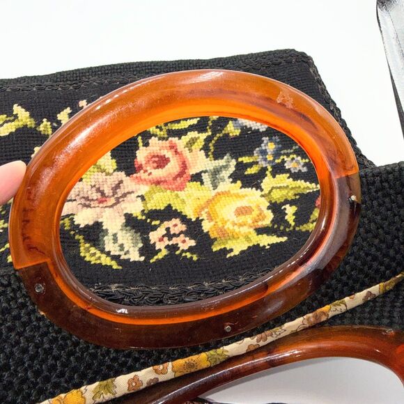 Vintage Black Floral Needlepoint Handbag Lucite Handle Tapestry Purse 60s 70s - Picture 6 of 8